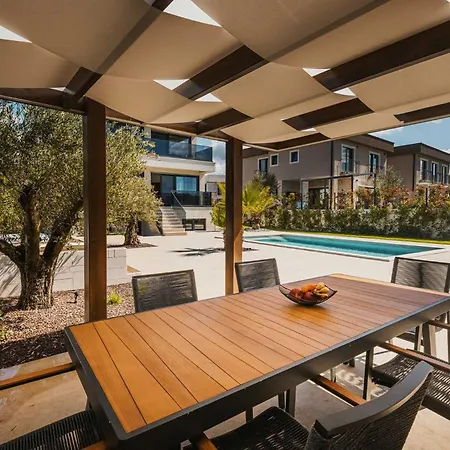 Sandro By Awaytocroatia * 波雷奇