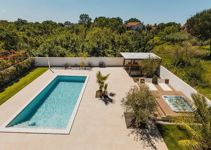 Sandro By Awaytocroatia *