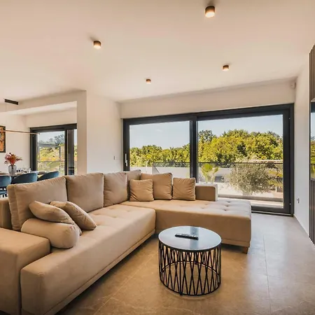 Villa Sandro By Awaytocroatia Poreč