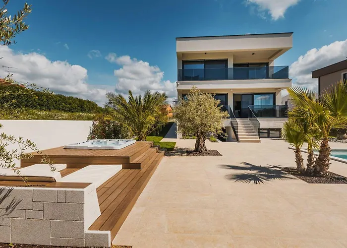 Sandro By Awaytocroatia