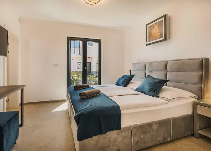 Villa Sandro By Awaytocroatia