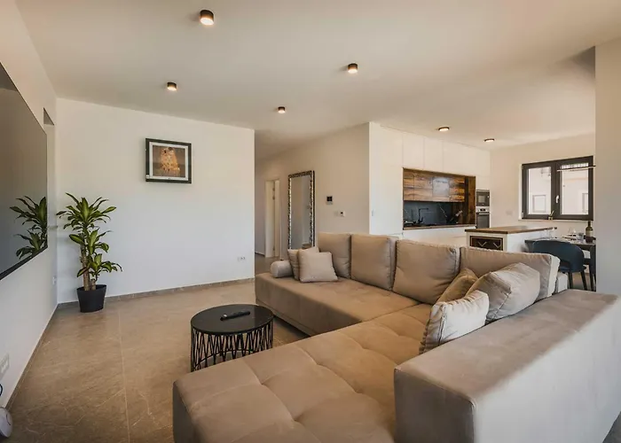 Sandro By Awaytocroatia